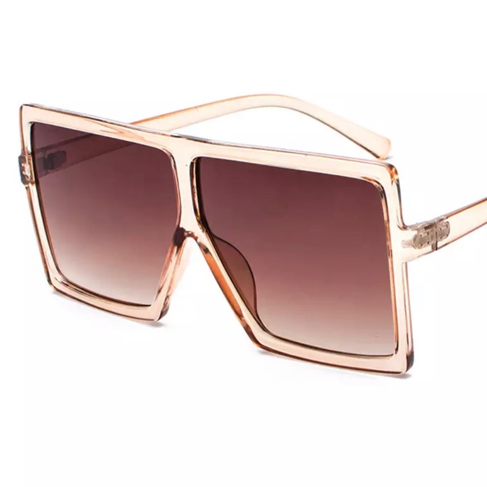 Oversized Women’s Sunglasses